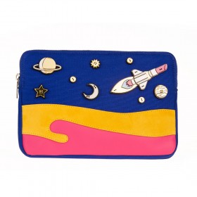 Firs Man on Yazbukeyland Zipped Pouch