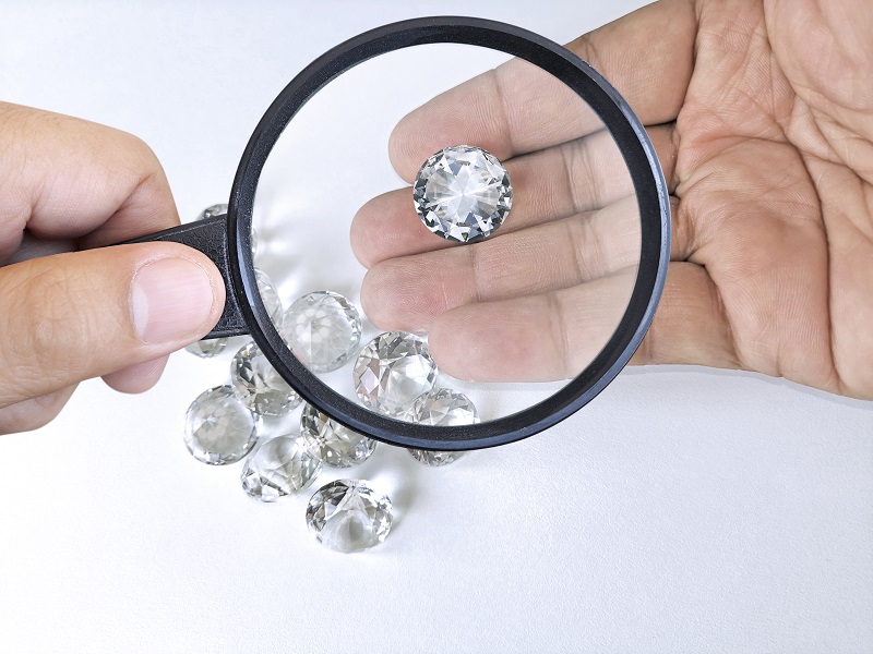 The Expert's Guide to Spotting Fake Diamonds